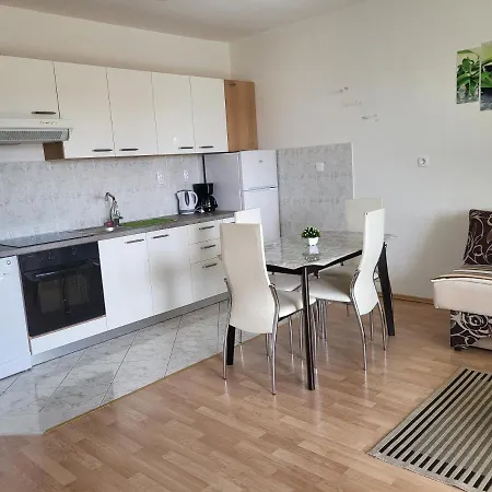 Snjezana Apartament *