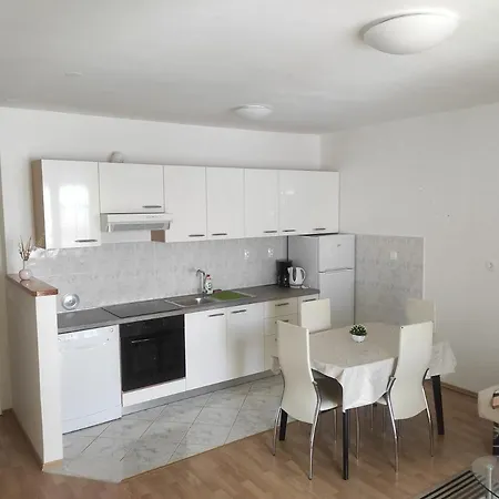 Snjezana * Crikvenica