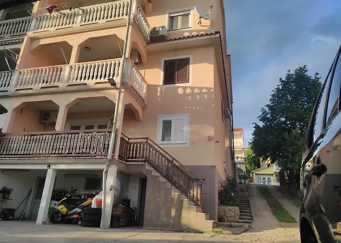 Snjezana Apartment *