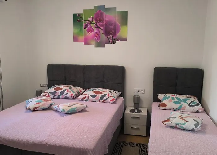 Apartment Snjezana *